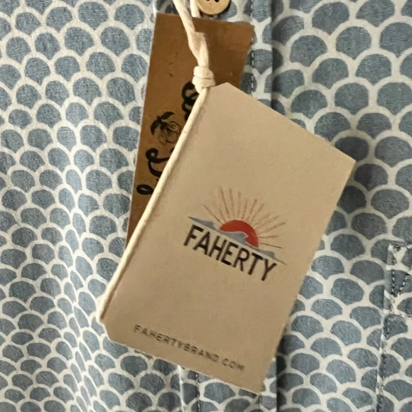 Faherty Short-Sleeve Stretch Playa Shirt in Fish Scale Redux Size Small NWT - Picture 7 of 12